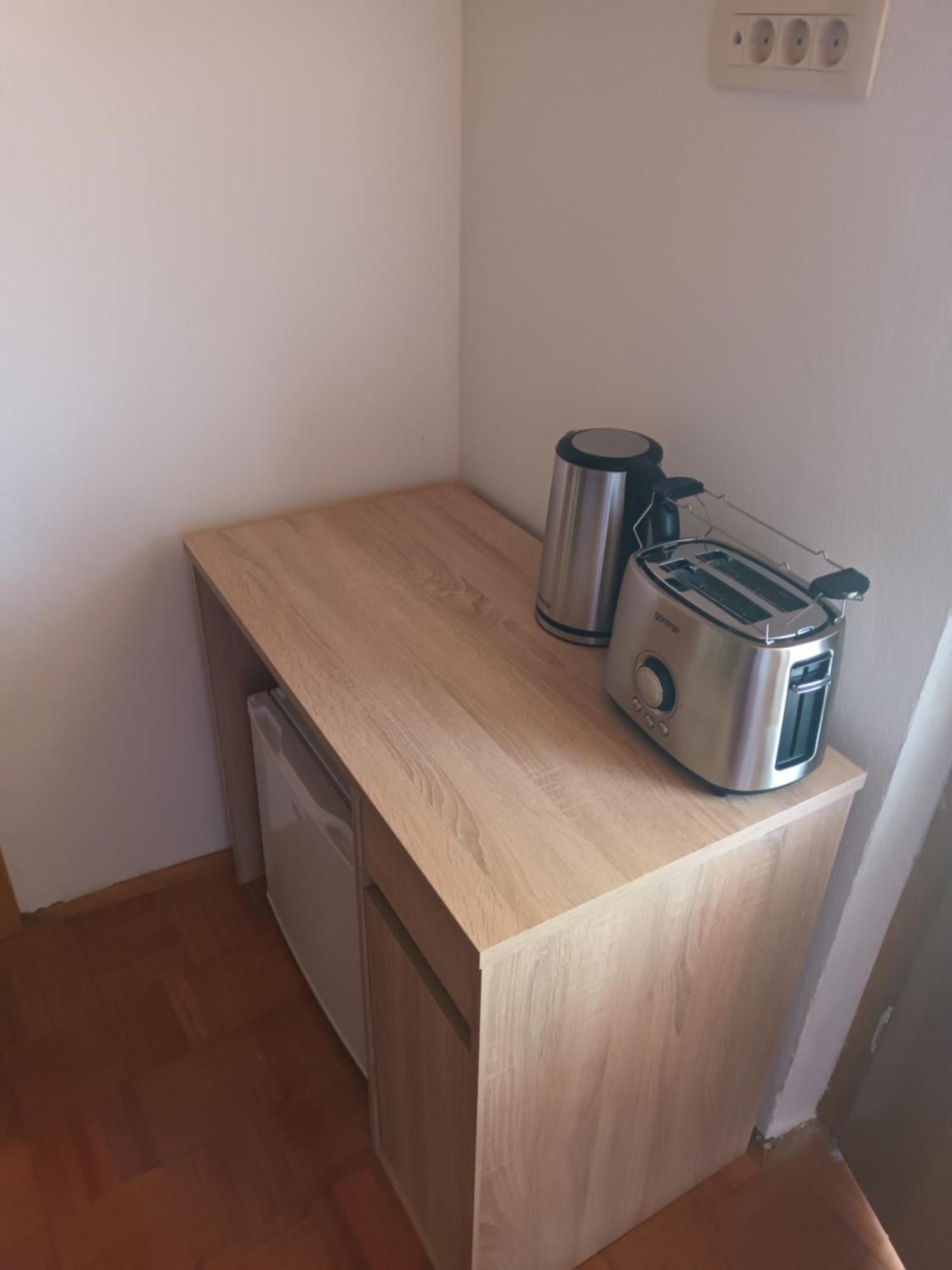 Apartma Brina 3 *